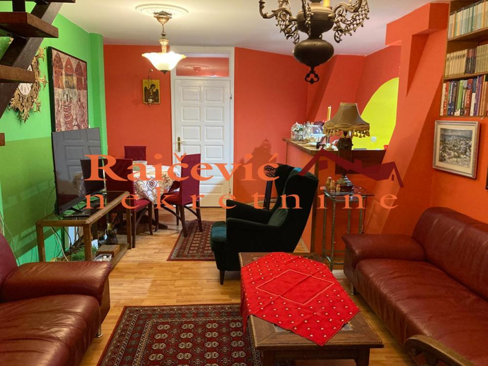 Stan na prodaju u Beogradu, Zemun, cetvorosoban, 84m2, cena 380000 evra