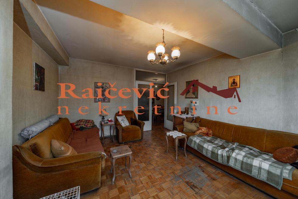 Stan na prodaju u Beogradu, Botanička bašta, trosoban, 85m2, cena 275000 evra