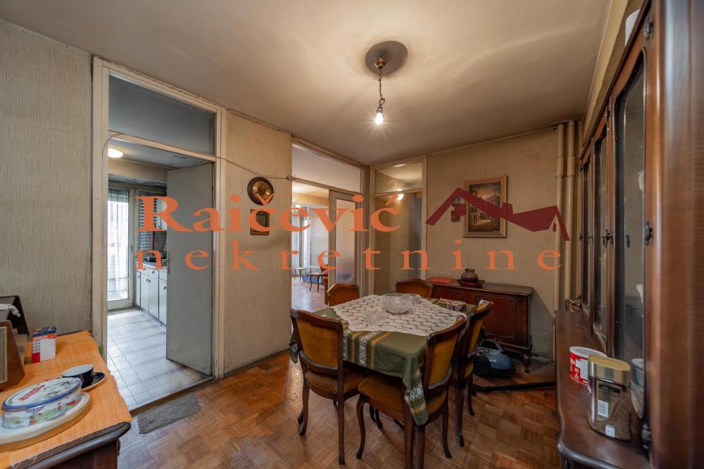 Stan na prodaju u Beogradu, Botanička bašta, trosoban, 85m2, cena 275000 evra