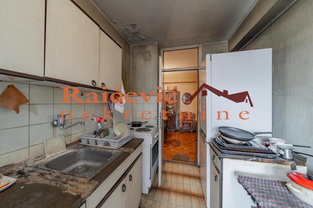 Stan na prodaju u Beogradu, Botanička bašta, trosoban, 85m2, cena 275000 evra