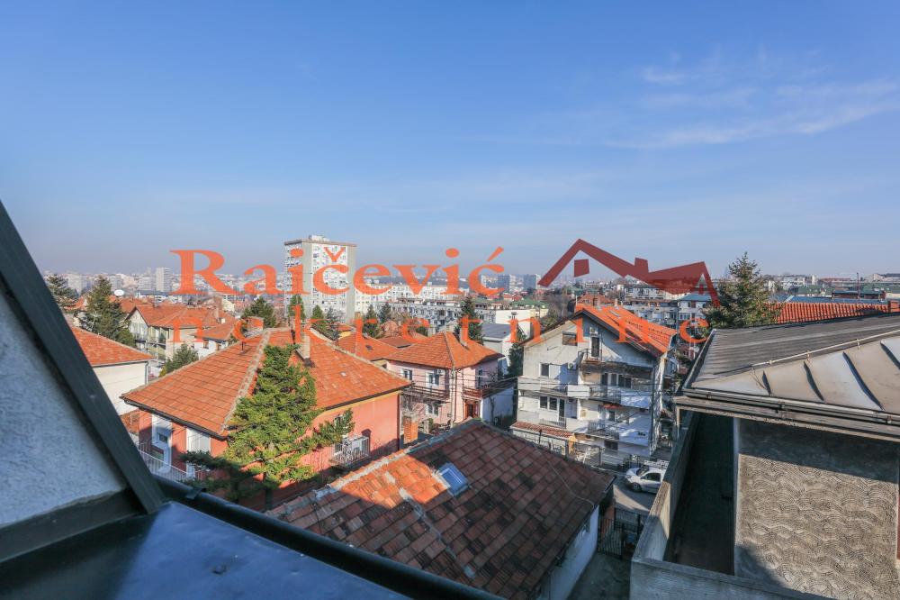 Stan na prodaju u Beogradu, Voždovac, cetvorosoban, 86m2, cena 299000 evra