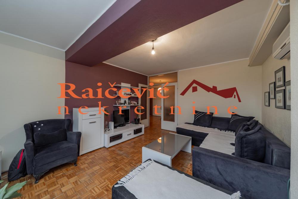 Stan na prodaju u Beogradu, Botanička bašta, trosoban, 87m2, cena 275000 evra