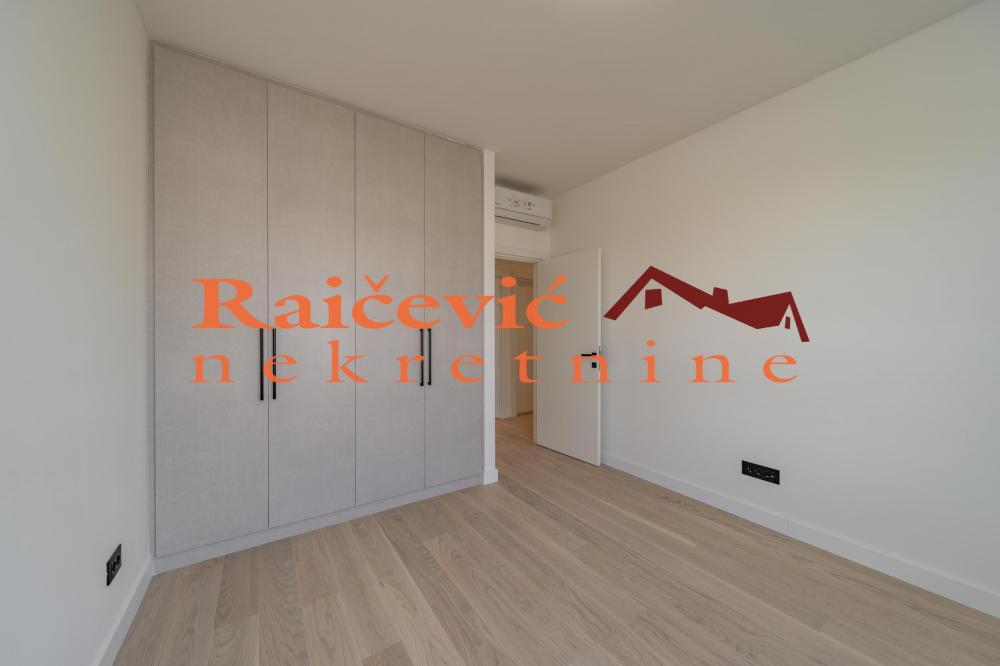 Stan na prodaju u Beogradu, Beograd na vodi, trosoban, 87m2, cena 480000 evra