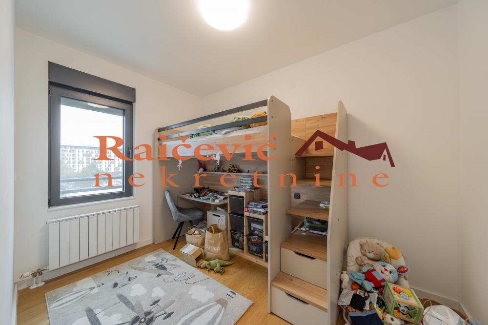 Stan na prodaju u Beogradu, Trošarina, troiposoban, 88m2, cena 320000 evra