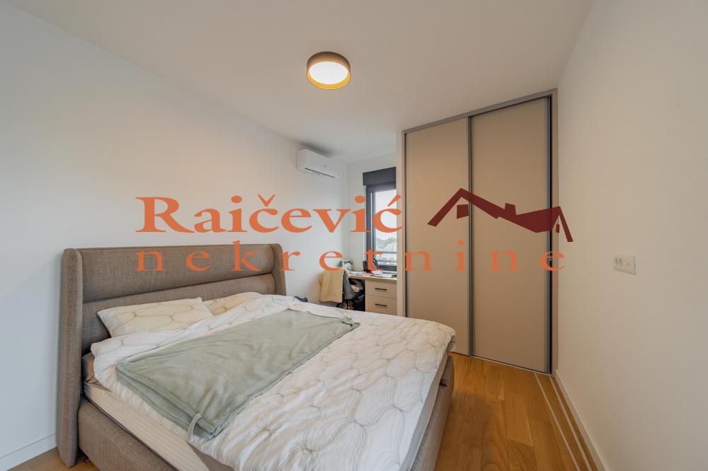 Stan na prodaju u Beogradu, Trošarina, troiposoban, 88m2, cena 320000 evra