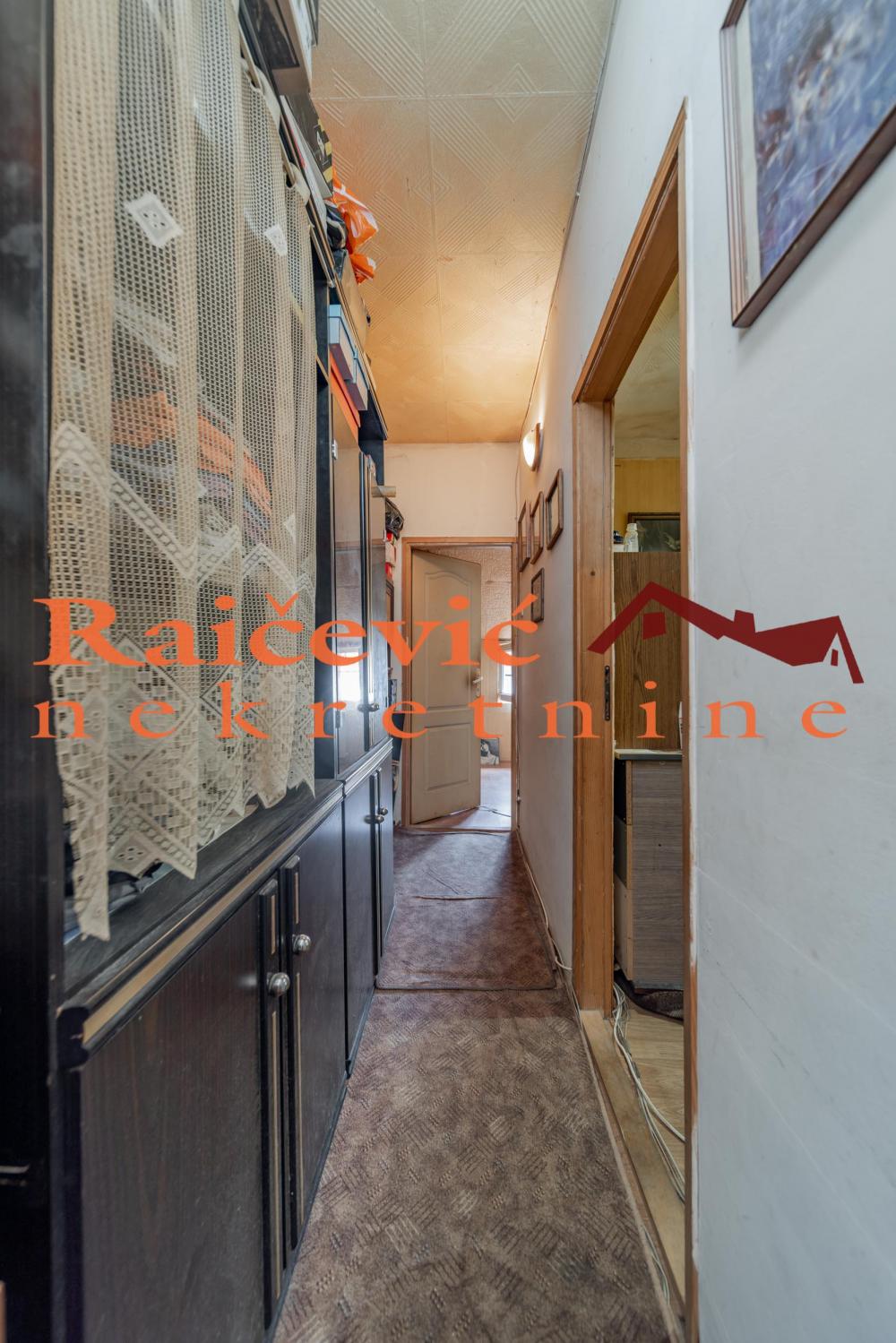 Stan na prodaju u Beogradu, Petlovo brdo, 91m2, cena 123000 evra