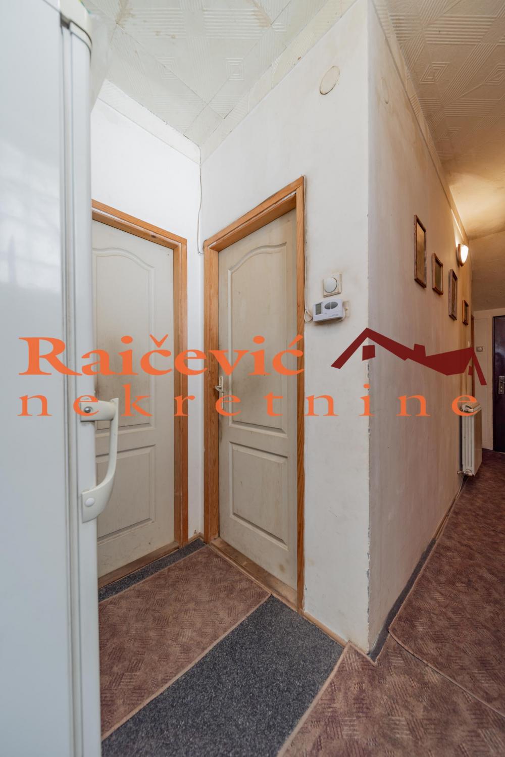 Stan na prodaju u Beogradu, Petlovo brdo, 91m2, cena 123000 evra