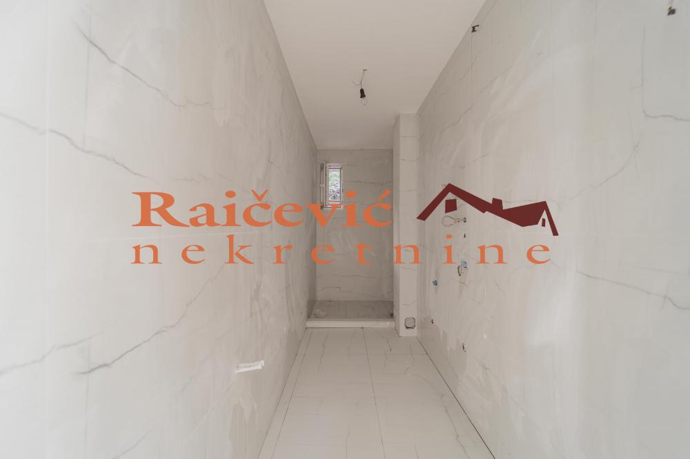 Stan na prodaju u Beogradu, Kaluđerica, trosoban, 95m2, cena 168308 evra