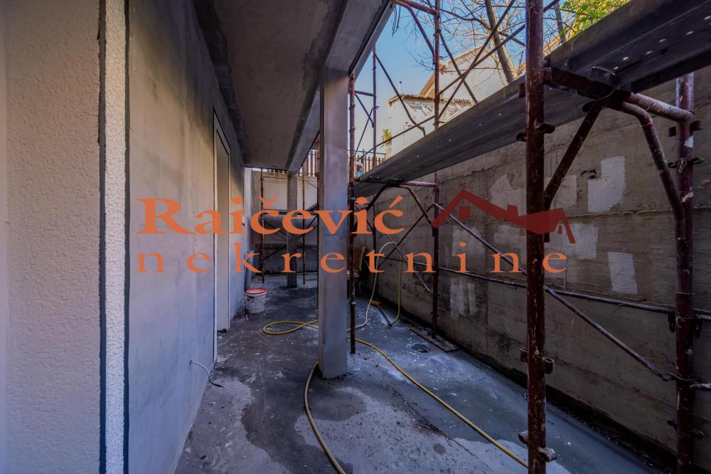 Stan na prodaju u Beogradu, Kaluđerica, trosoban, 95m2, cena 168338 evra