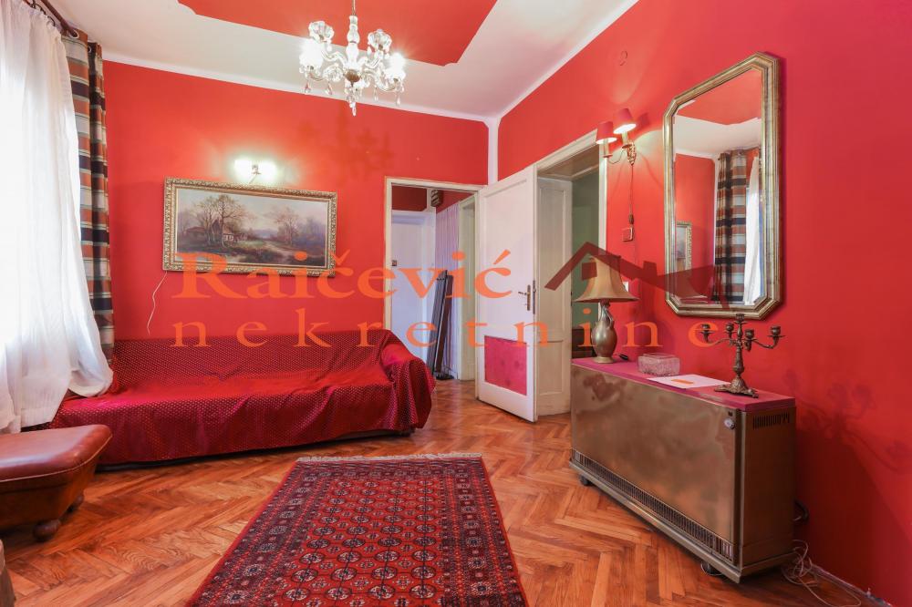 Stan na prodaju u Beogradu, Vračar, troiposoban, 95m2, cena 284000 evra