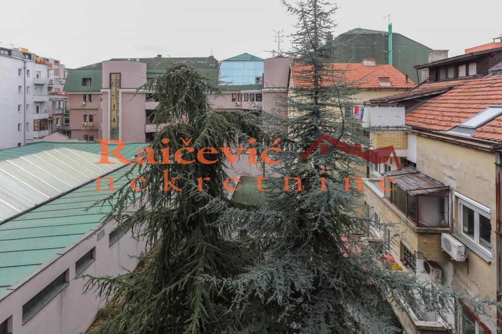 Stan na prodaju u Beogradu, Vračar, troiposoban, 95m2, cena 284000 evra