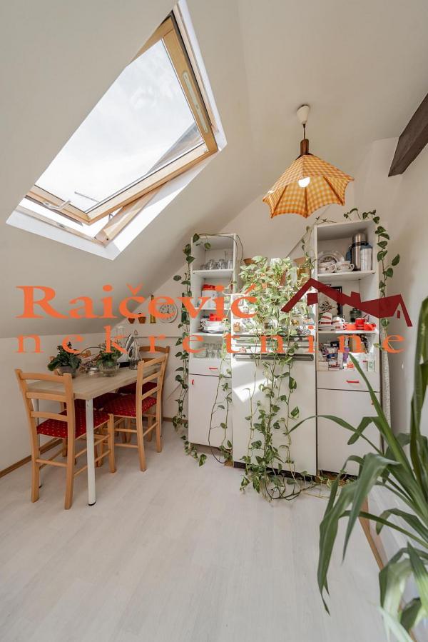 Stan na prodaju u Beogradu, Beograd (centar), troiposoban, 96m2, cena 239000 evra