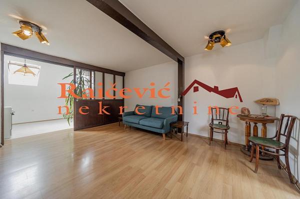 Stan na prodaju u Beogradu, Beograd (centar), troiposoban, 96m2, cena 239000 evra