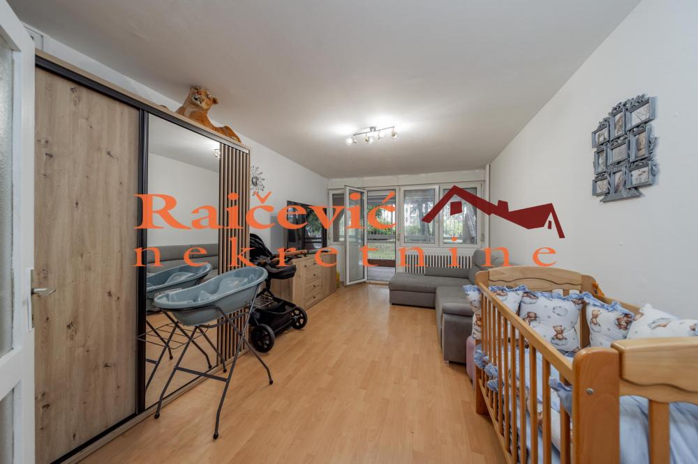 Stan na prodaju u Beogradu, Novi Beograd blok 70 (Kineski TC), trosoban, 98m2, cena 285000 evra