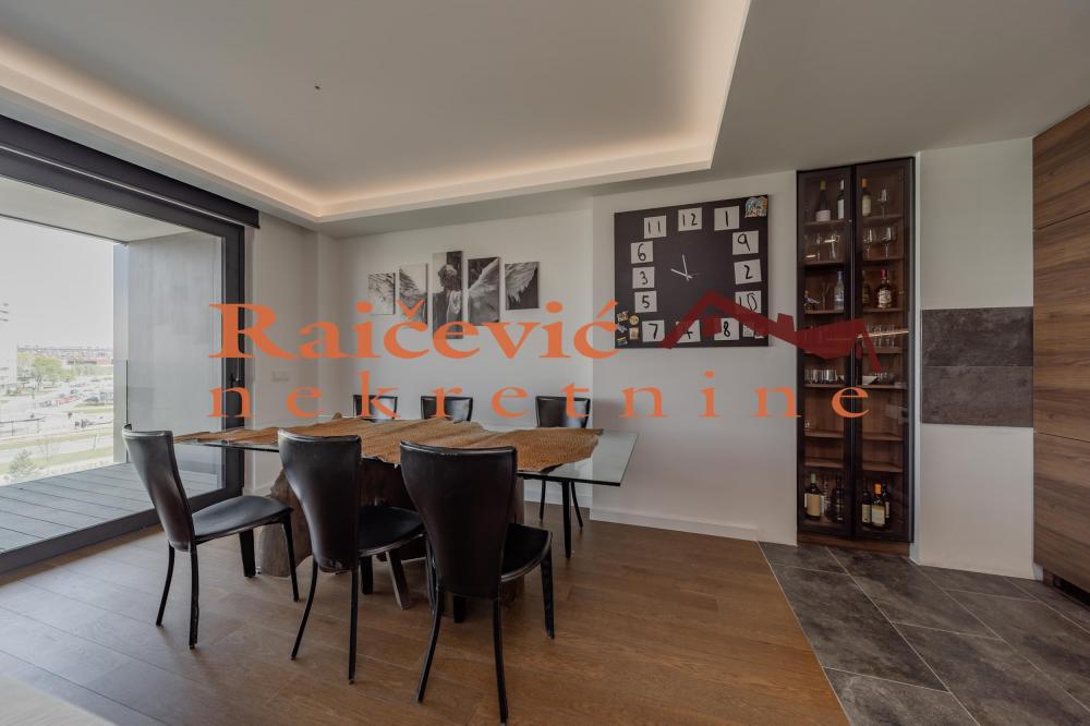 Stan na prodaju u Beogradu, Novi Beograd blok 58, trosoban, 99m2, cena 410000 evra