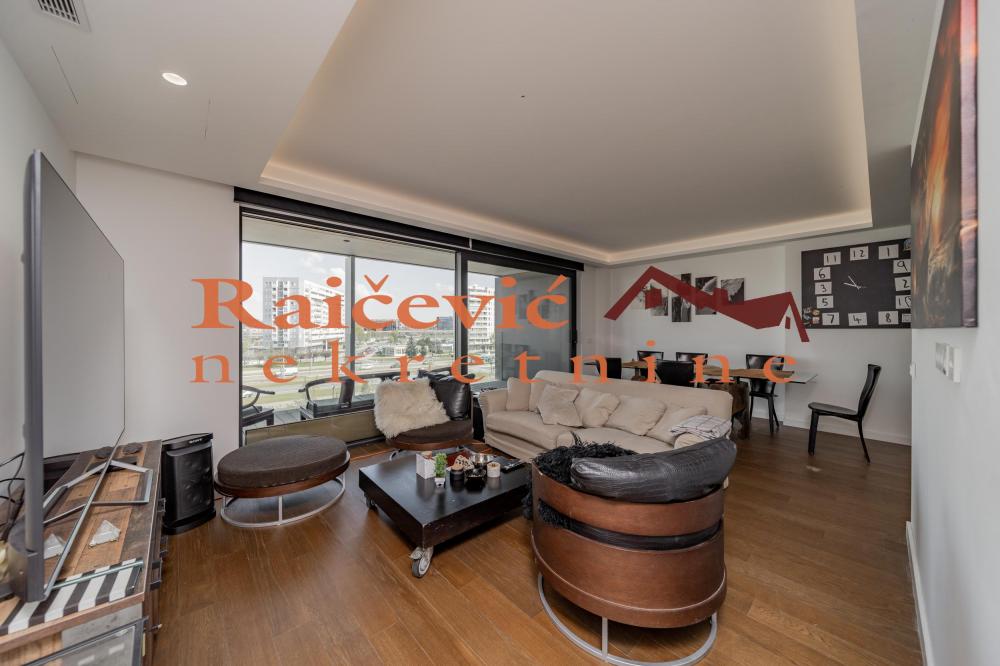 Stan na prodaju u Beogradu, Novi Beograd blok 58, trosoban, 99m2, cena 410000 evra