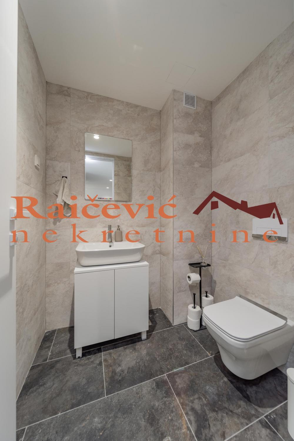 Stan na prodaju u Beogradu, Novi Beograd blok 58, trosoban, 99m2, cena 410000 evra