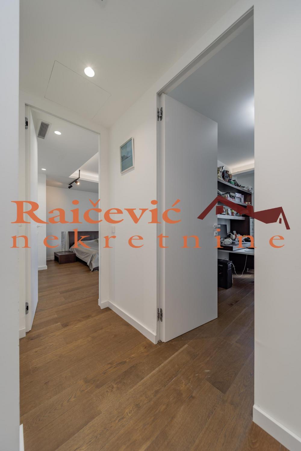 Stan na prodaju u Beogradu, Novi Beograd blok 58, trosoban, 99m2, cena 410000 evra