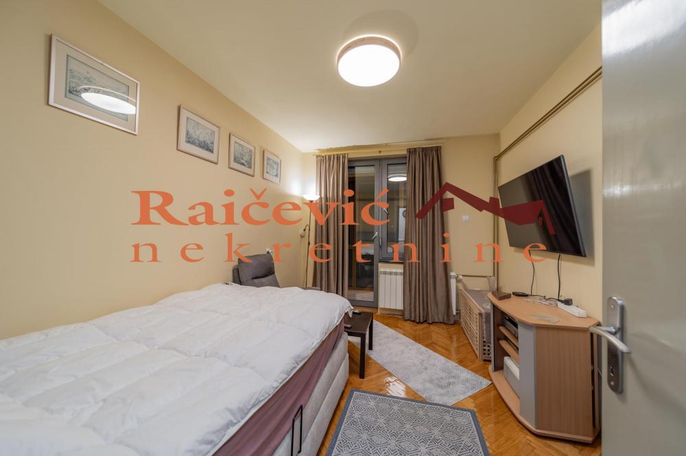 Stan na prodaju u Beogradu, Bulbulder, cetvorosoban, 104m2, cena 348000 evra