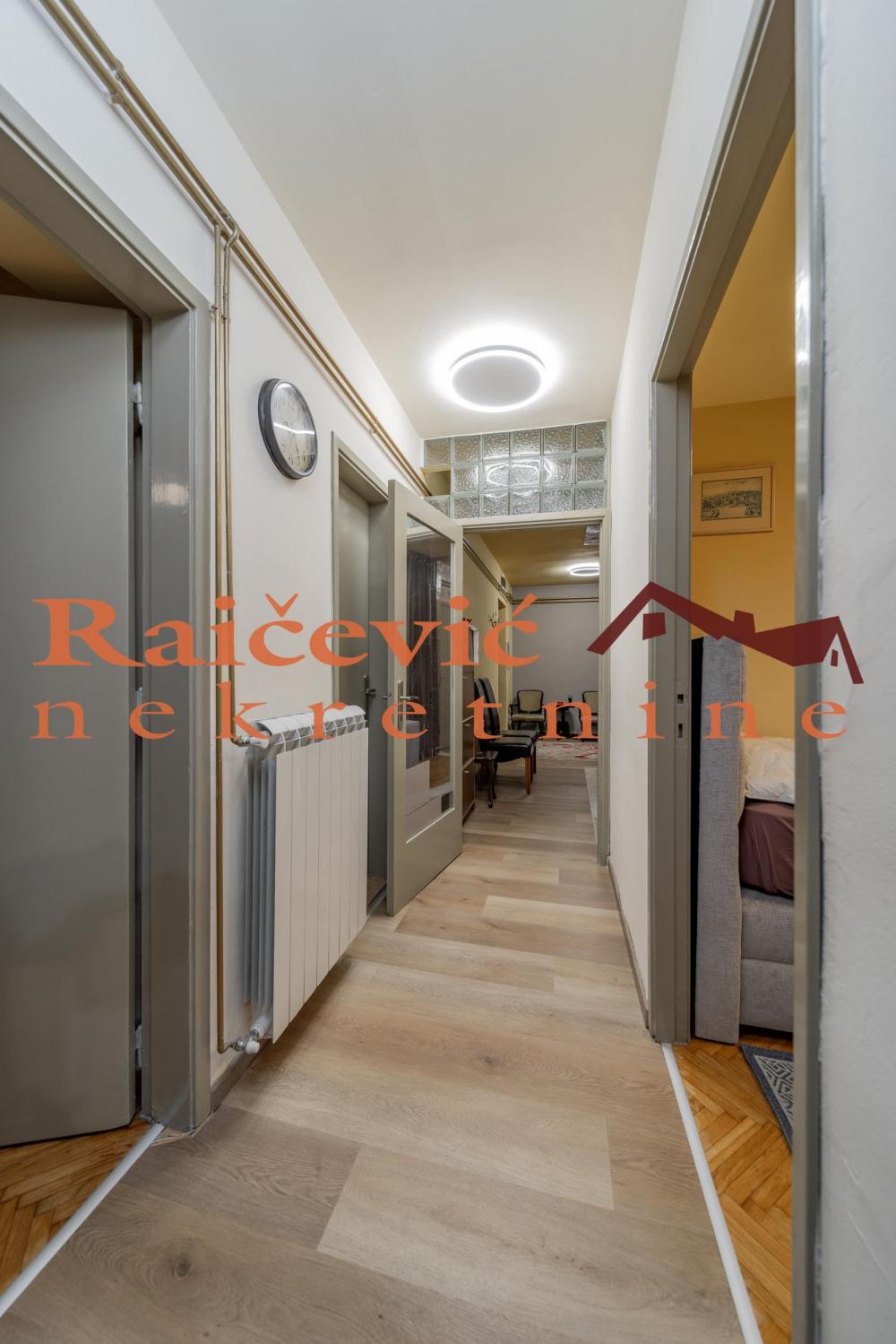 Stan na prodaju u Beogradu, Bulbulder, cetvorosoban, 104m2, cena 348000 evra