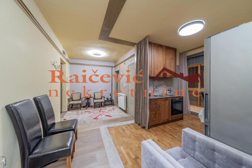 Stan na prodaju u Beogradu, Bulbulder, cetvorosoban, 104m2, cena 348000 evra