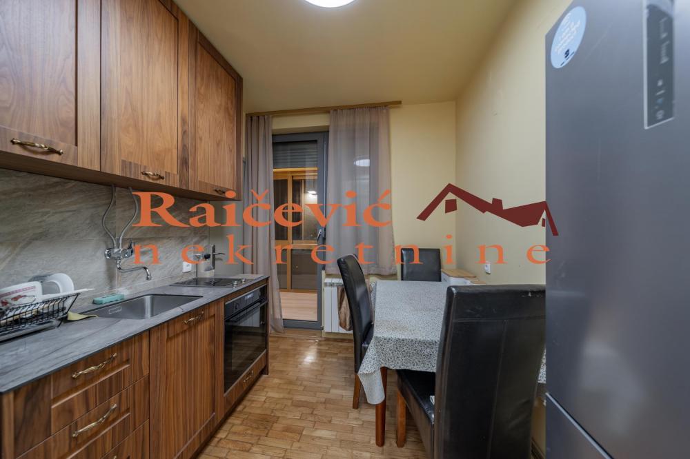 Stan na prodaju u Beogradu, Bulbulder, cetvorosoban, 104m2, cena 348000 evra