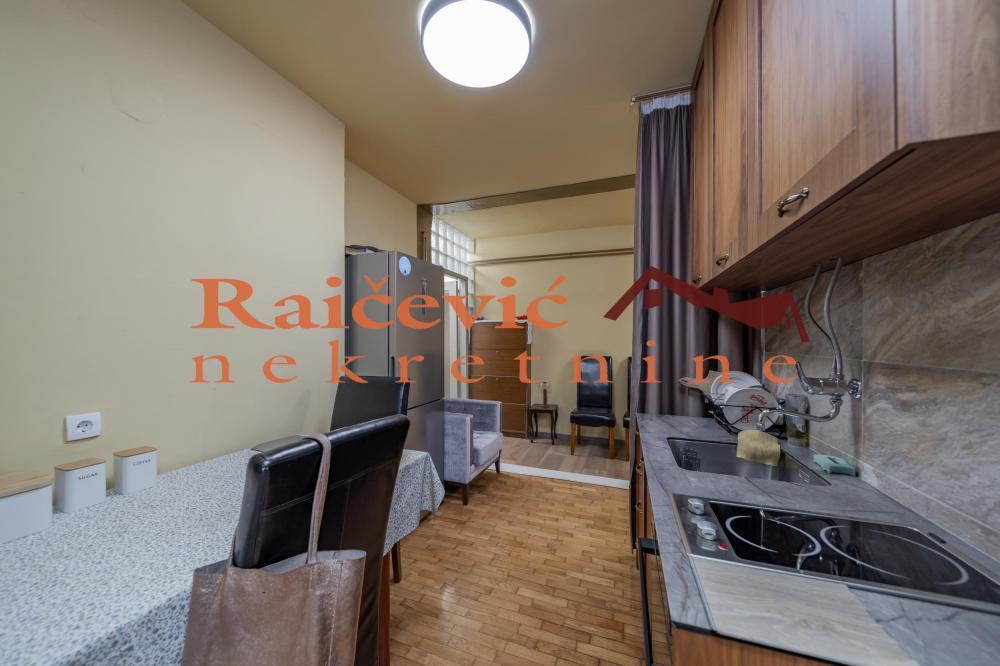 Stan na prodaju u Beogradu, Bulbulder, cetvorosoban, 104m2, cena 348000 evra