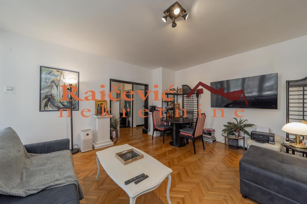 Stan na prodaju u Beogradu, Lion, troiposoban, 106m2, cena 340000 evra