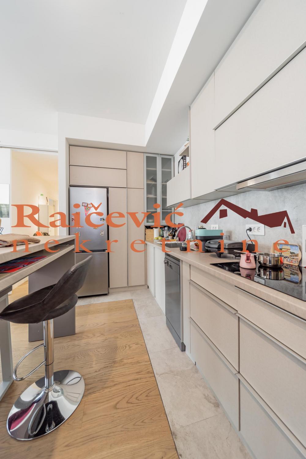 Stan na prodaju u Beogradu, Beograd na vodi, cetvorosoban, 110m2, cena 498000 evra