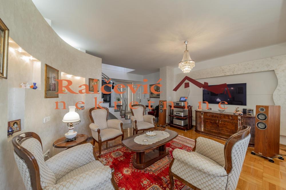 Stan na prodaju u Beogradu, Lion, cetvorosoban, 112m2, cena 450000 evra