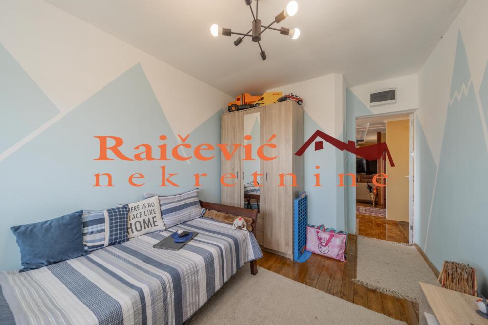 Stan na prodaju u Beogradu, Banjica, 120m2, cena 275000 evra