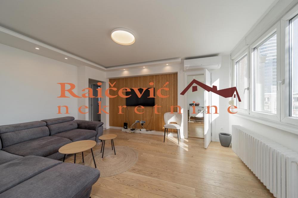 Stan na prodaju u Beogradu, Beograd (centar), trosoban, 136m2, cena 280000 evra