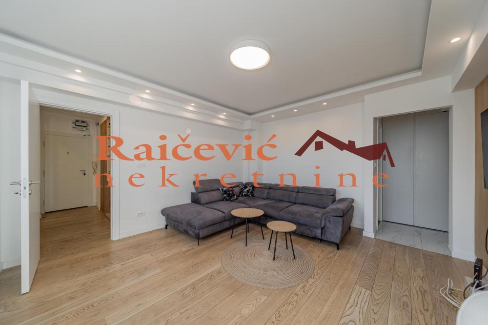 Stan na prodaju u Beogradu, Beograd (centar), trosoban, 136m2, cena 280000 evra