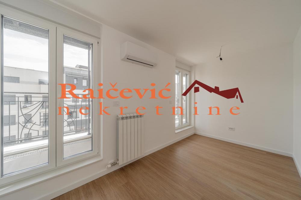 Stan na prodaju u Beogradu, Dušanovac, 142m2, cena 352000 evra