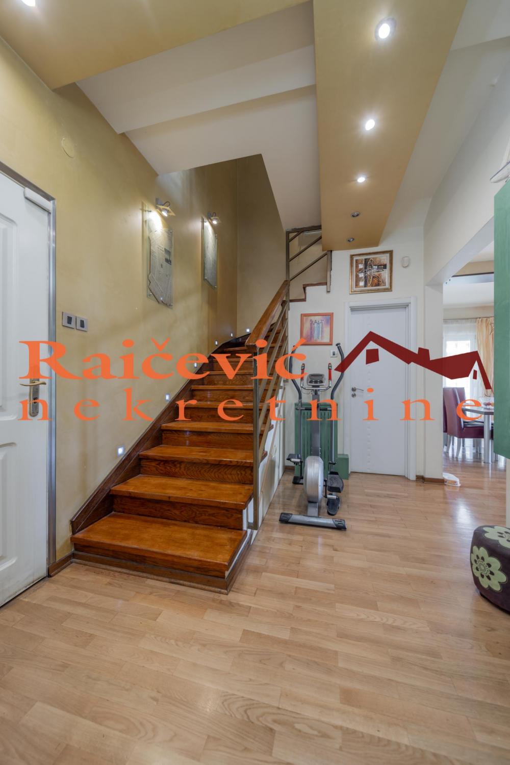 Stan na prodaju u Beogradu, Dedinje, cetvorosoban, 142m2, cena 380000 evra