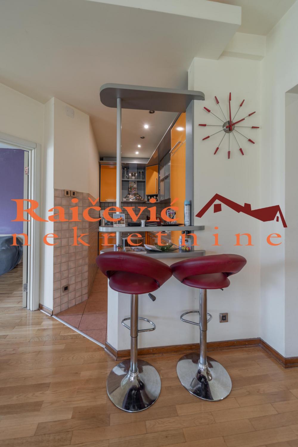 Stan na prodaju u Beogradu, Dedinje, cetvorosoban, 142m2, cena 380000 evra