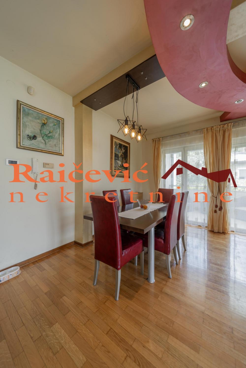 Stan na prodaju u Beogradu, Dedinje, cetvorosoban, 142m2, cena 380000 evra