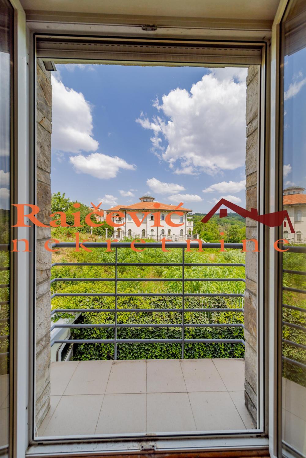 Stan na prodaju u Beogradu, Dedinje, cetvorosoban, 142m2, cena 380000 evra