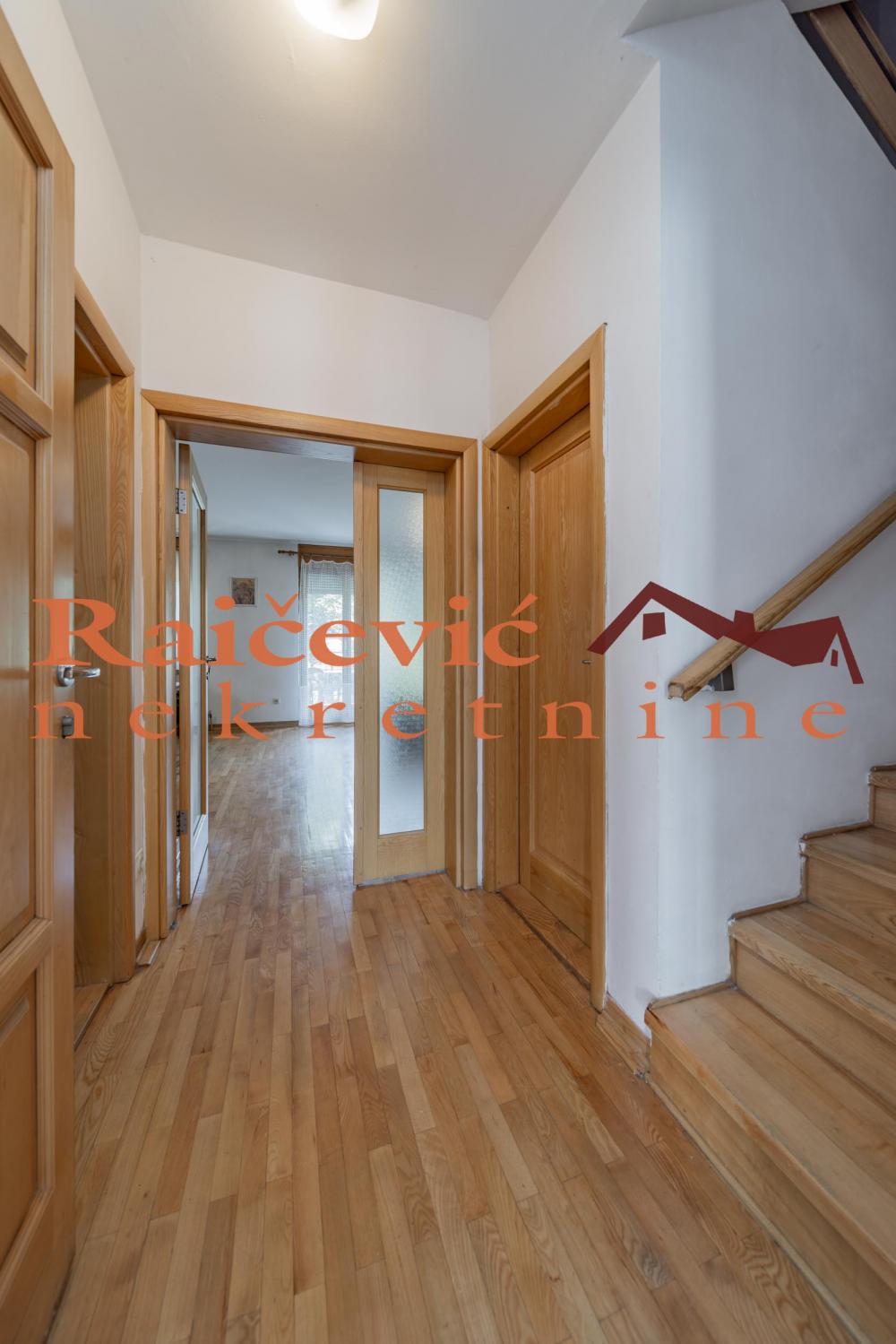 Stan na prodaju u Beogradu, Dedinje, 142m2, cena 470000 evra