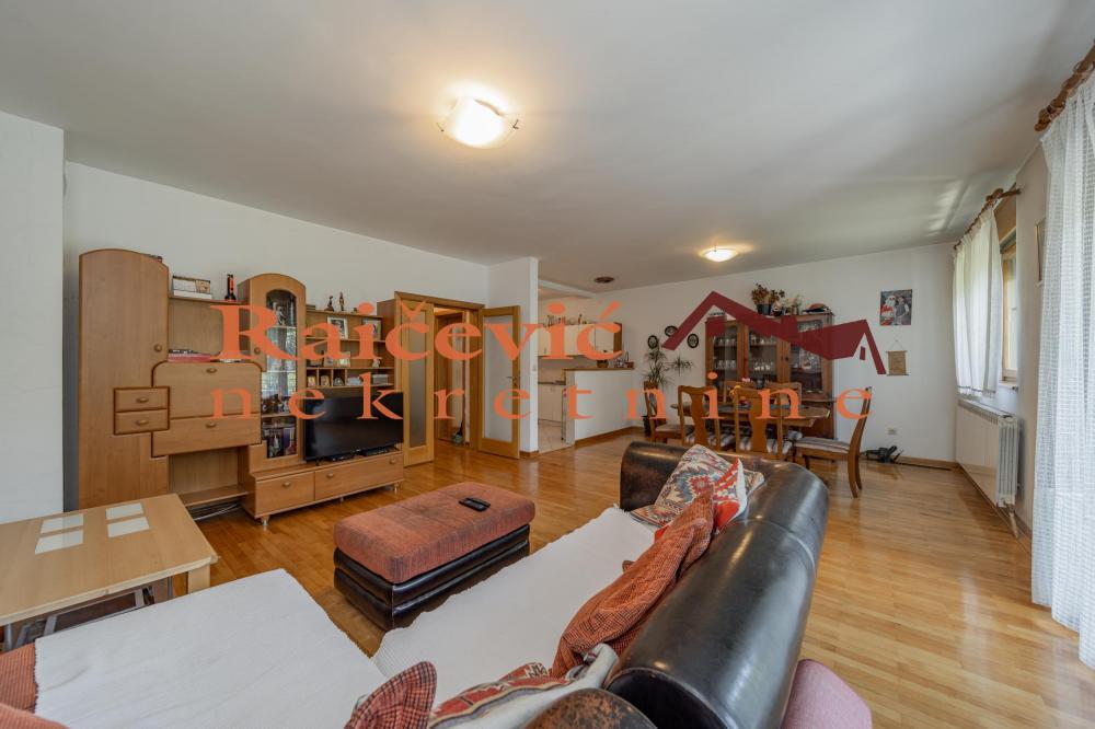 Stan na prodaju u Beogradu, Dedinje, 142m2, cena 470000 evra