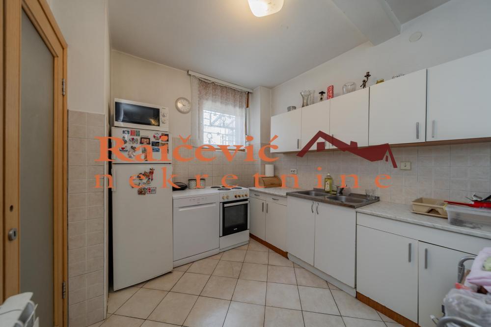 Stan na prodaju u Beogradu, Dedinje, 142m2, cena 470000 evra