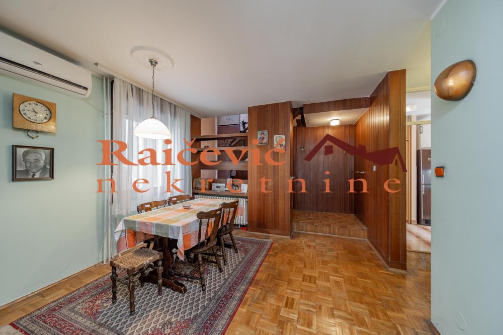 Stan na prodaju u Beogradu, Voždovac, 152m2, cena 319900 evra