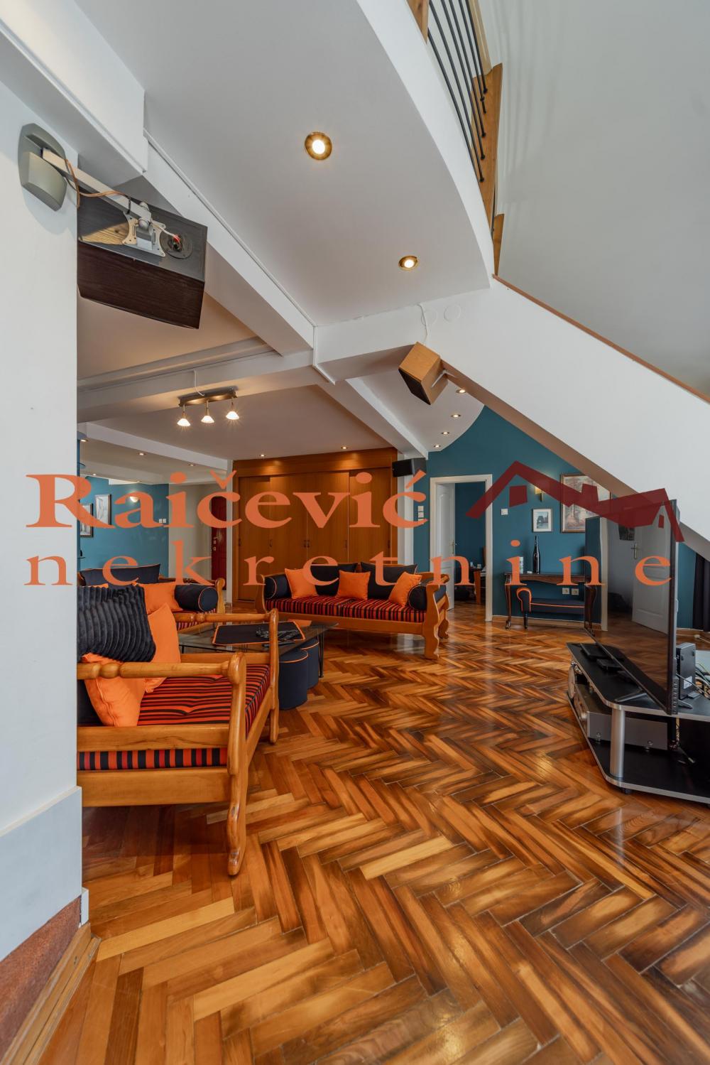 Stan na prodaju u Beogradu, Zemun, 158m2, cena 350000 evra