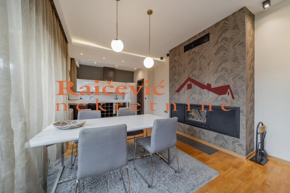 Stan na prodaju u Beogradu, Crveni Krst, 160m2, cena 590000 evra