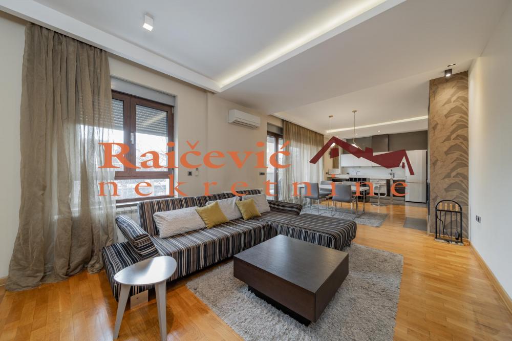 Stan na prodaju u Beogradu, Crveni Krst, 160m2, cena 590000 evra