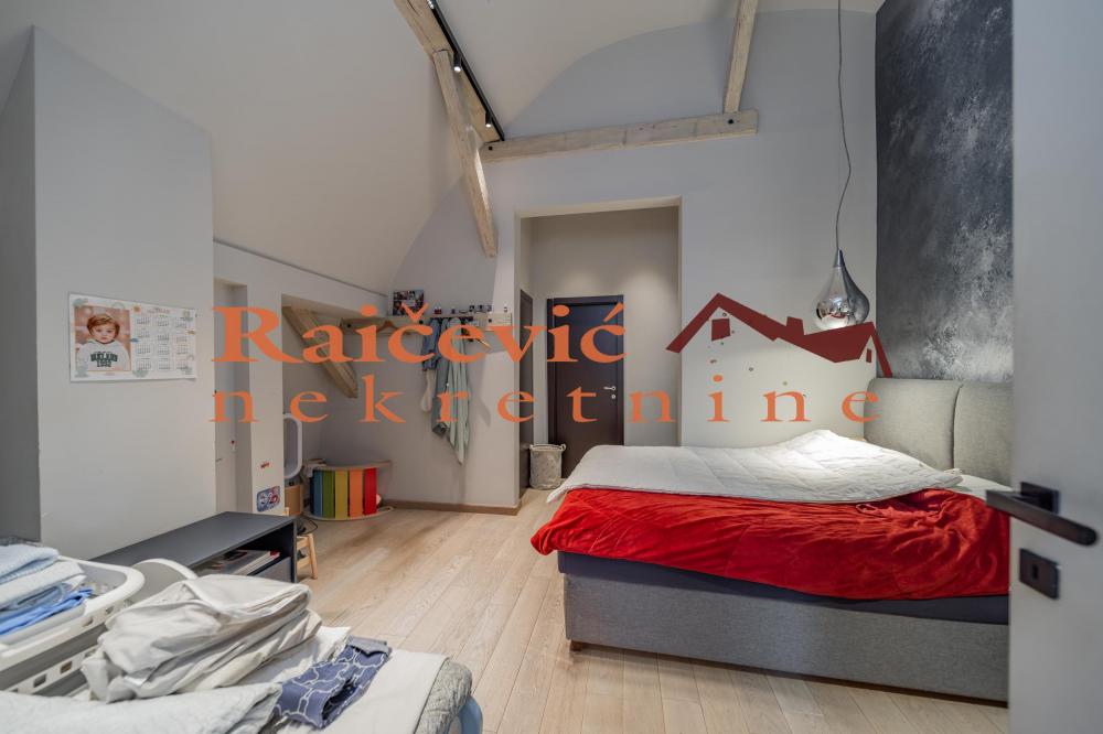 Stan na prodaju u Beogradu, Beograd (centar), trosoban, 160m2, cena 900000 evra