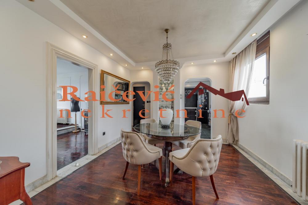 Stan na prodaju u Beogradu, Novi Beograd blok 70 (Kineski TC), cetvorosoban, 167m2, cena 450000 evra