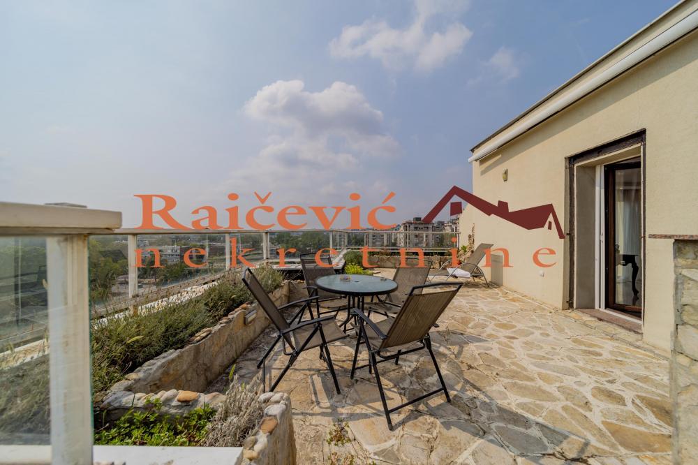 Stan na prodaju u Beogradu, Novi Beograd blok 70 (Kineski TC), cetvorosoban, 167m2, cena 450000 evra