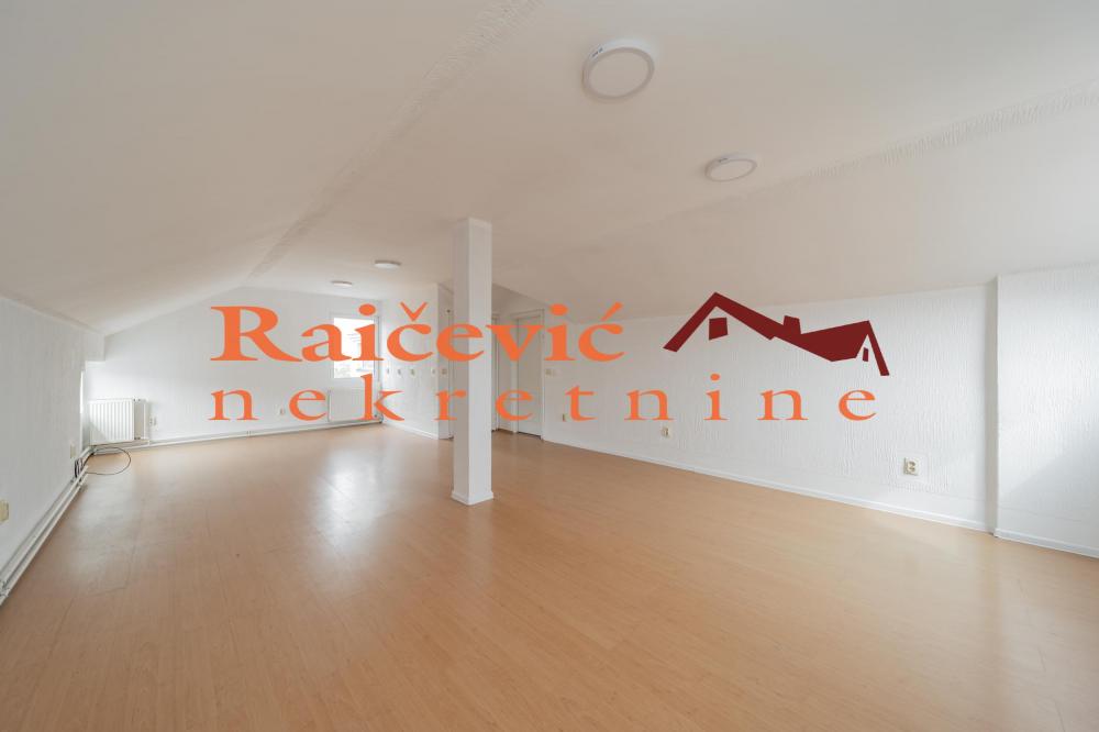 Stan na prodaju u Beogradu, Autokomanda, cetvorosoban, 176m2, cena 450000 evra