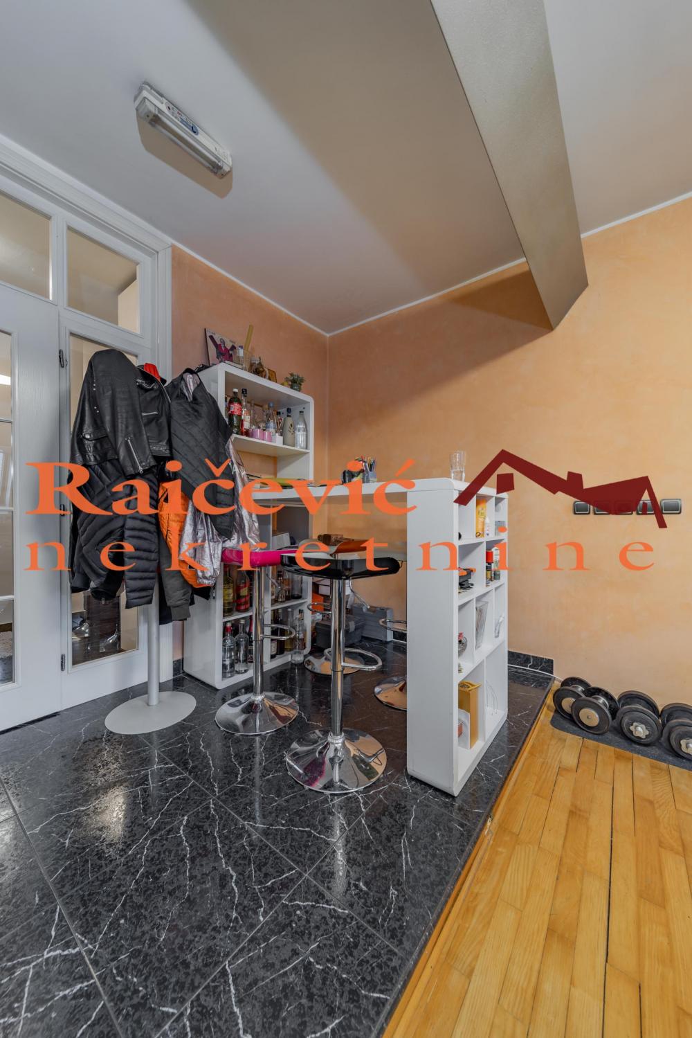 Stan na prodaju u Beogradu, Beograd (centar), cetvorosoban, 202m2, cena 540000 evra